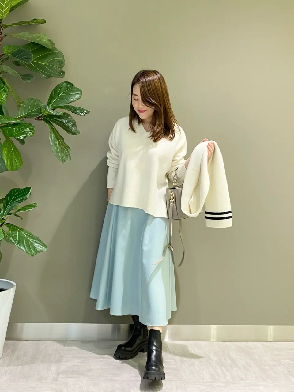 組曲 酒井 コーディネート画像