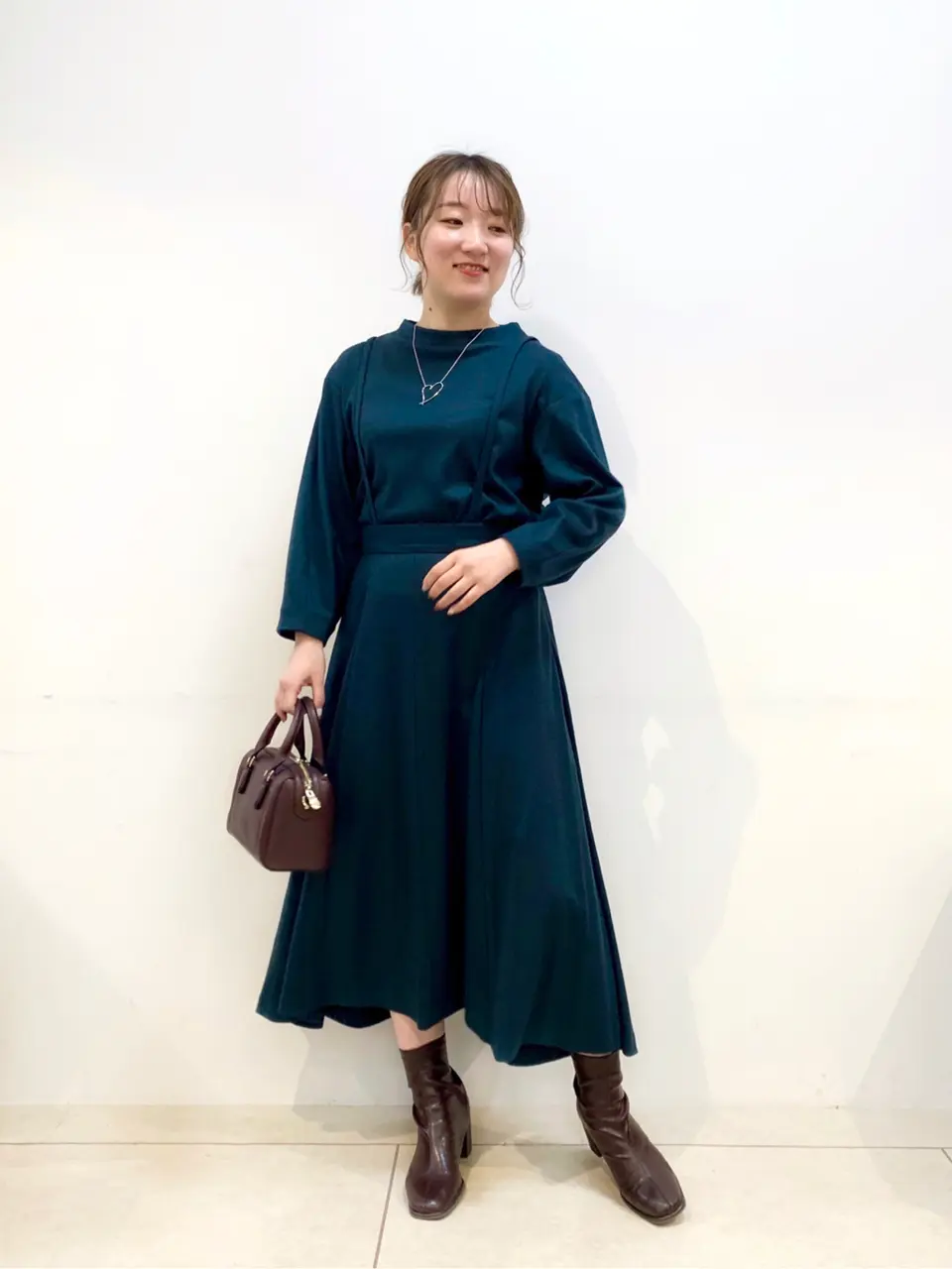 組曲 石井 コーディネート画像