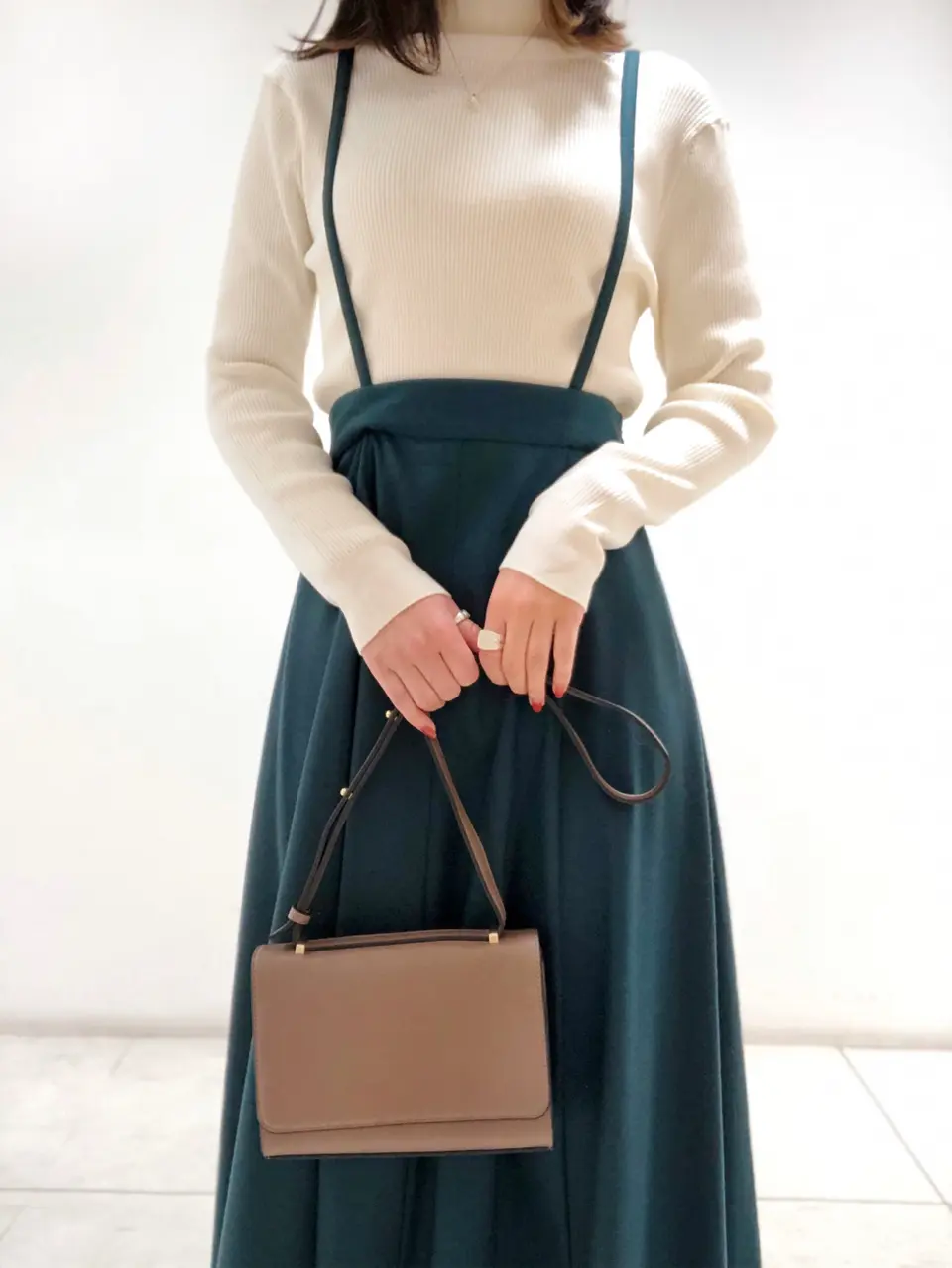 組曲 岩田 コーディネート画像