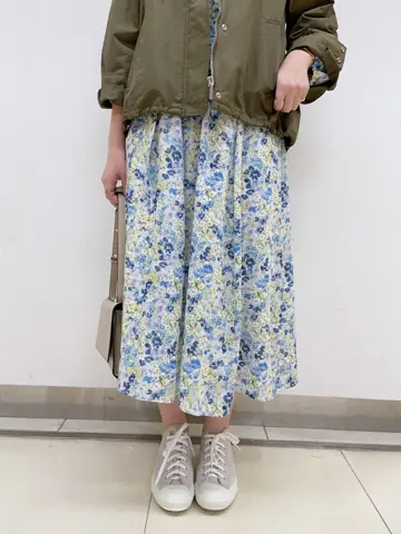 組曲 スタッフ コーディネート画像