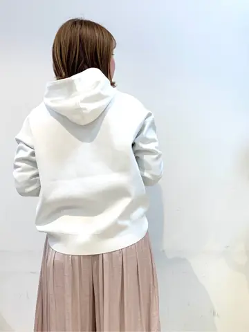 組曲 石井 コーディネート画像