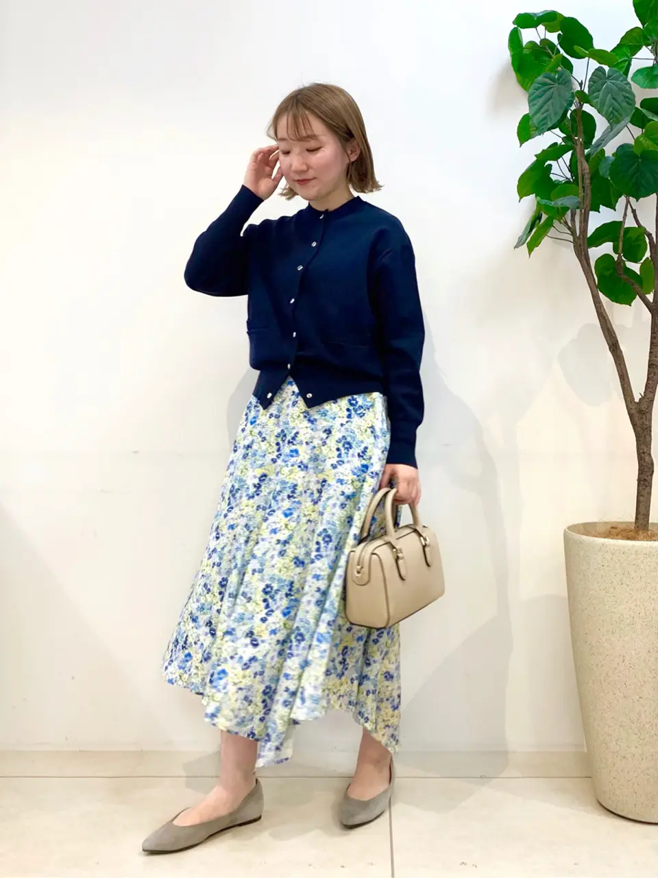 組曲 石井 コーディネート画像