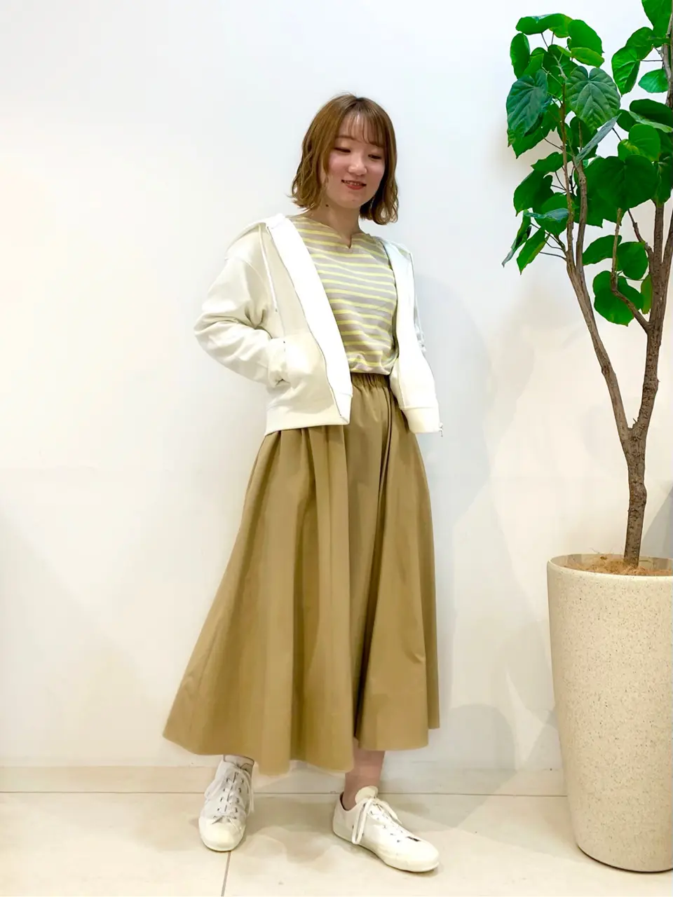 組曲 石井 コーディネート画像