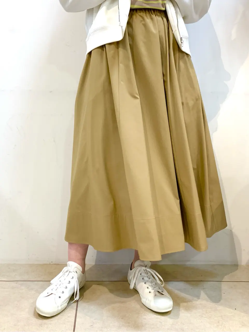 組曲 石井 コーディネート画像