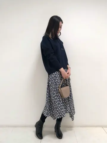 組曲 岩田 コーディネート画像