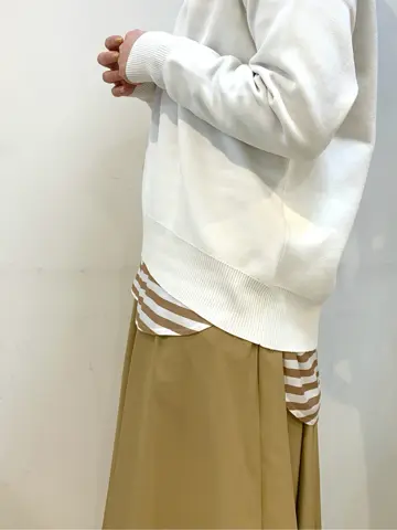 組曲 石井 コーディネート画像