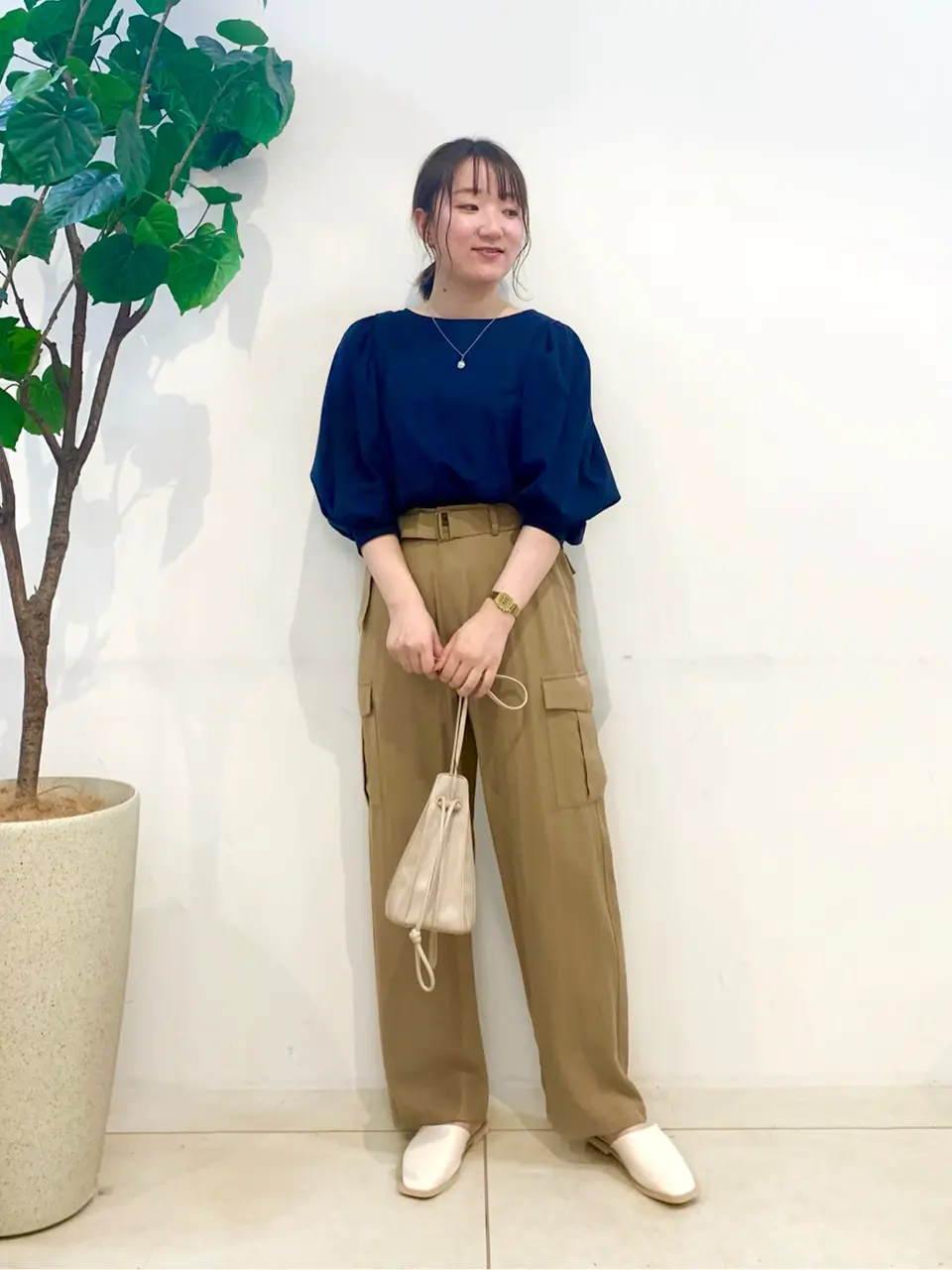 組曲 石井 コーディネート画像