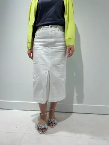 組曲 関 コーディネート画像