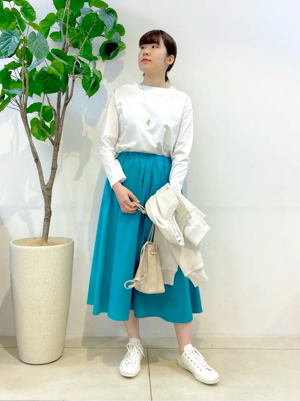 組曲 松田 コーディネート画像