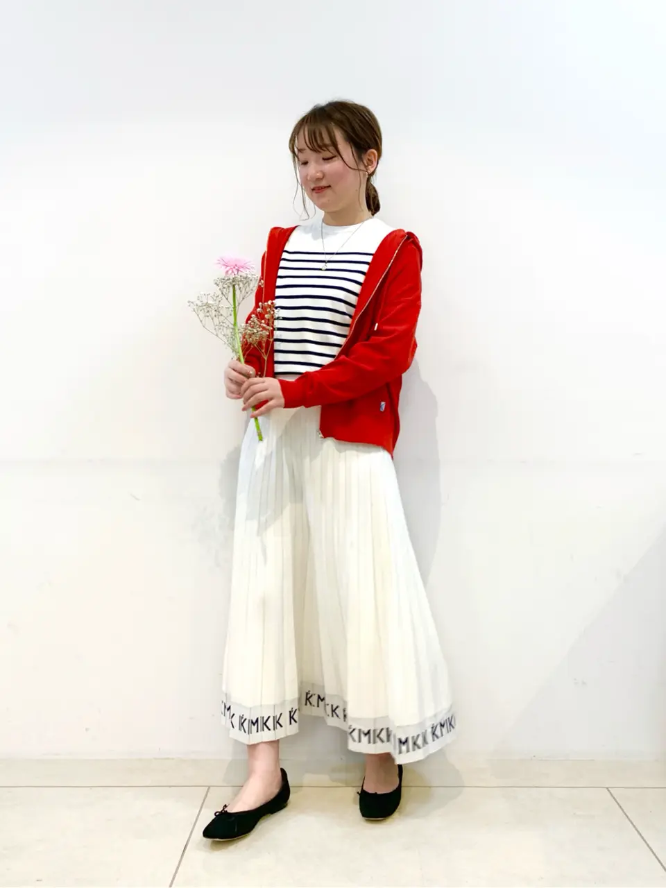 組曲 石井 コーディネート画像