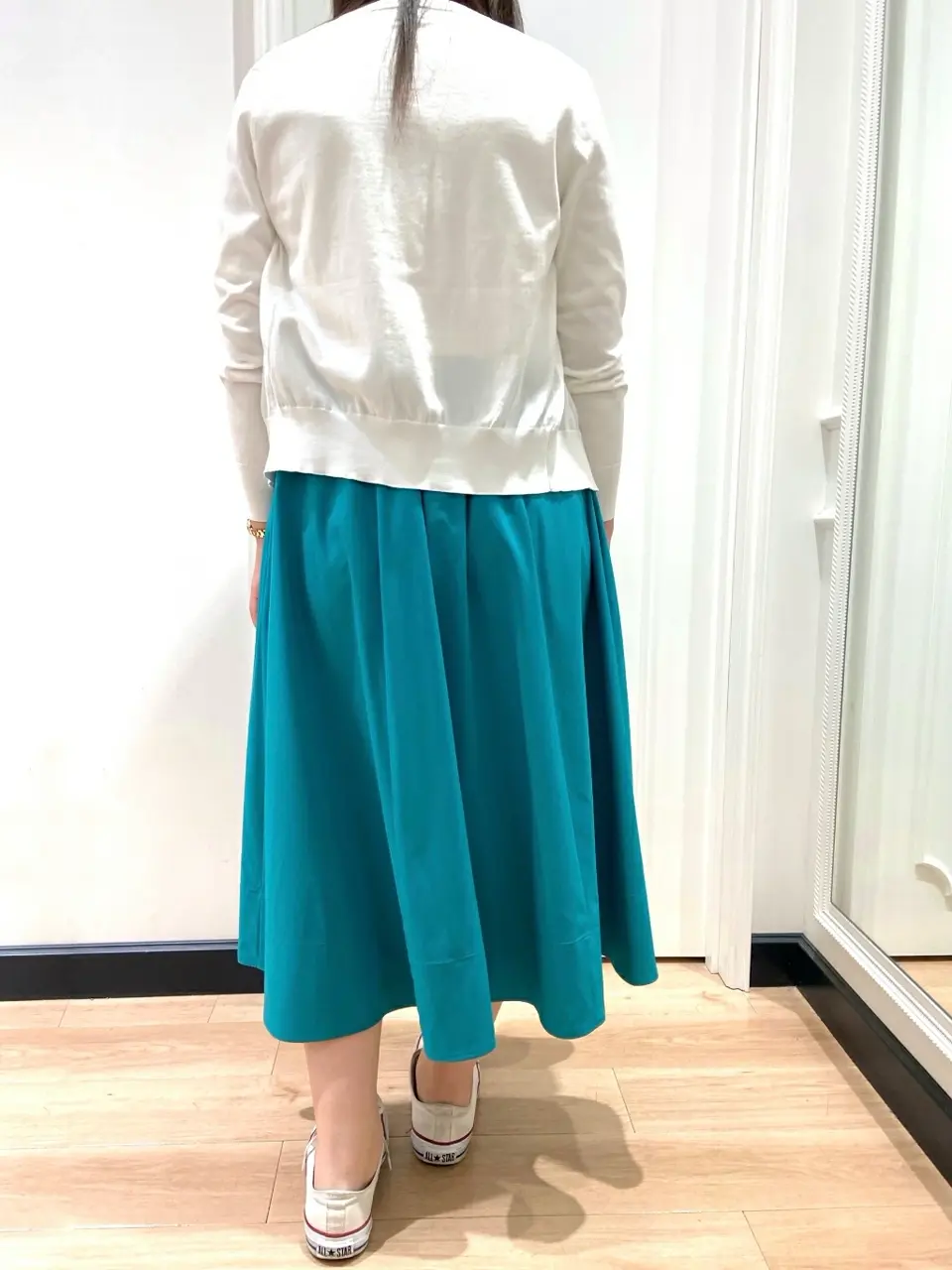 組曲 スタッフ コーディネート画像