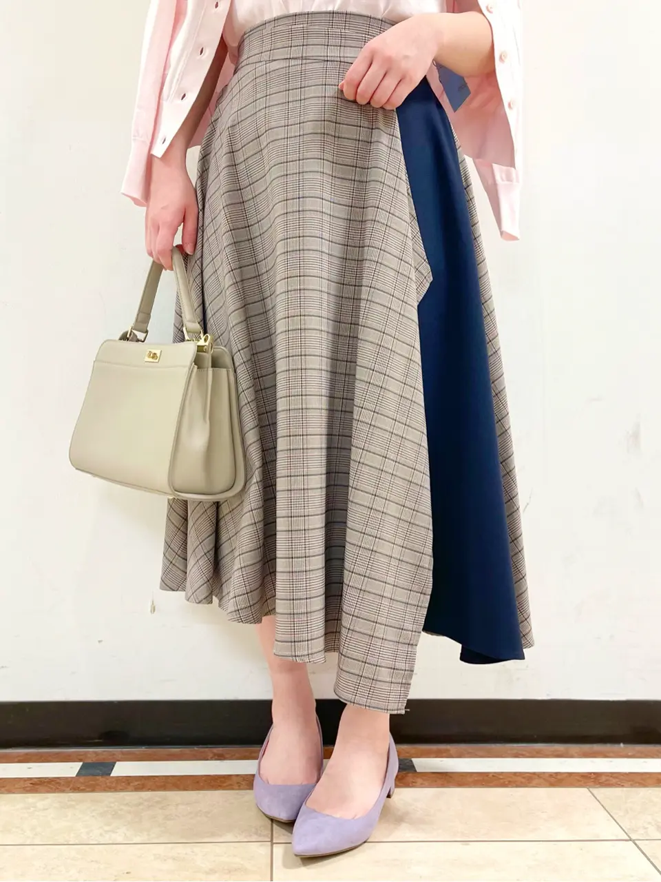 組曲 鈴木 コーディネート画像