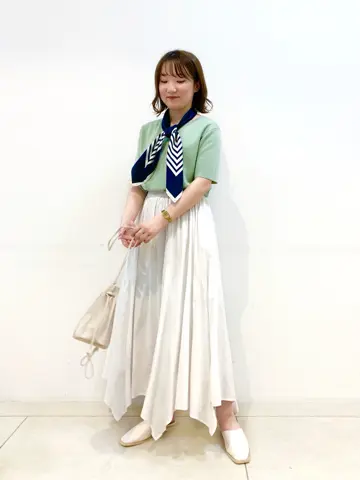 組曲 石井 コーディネート画像