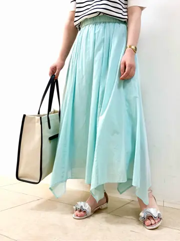 組曲 石井 コーディネート画像