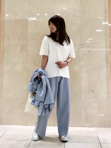 組曲 井上 コーディネート画像