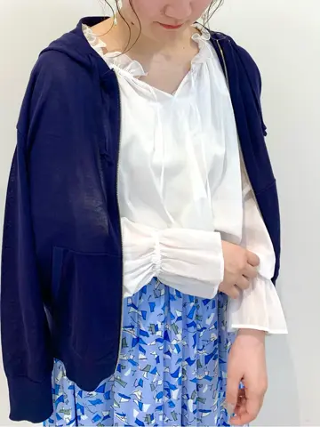 組曲 石井 コーディネート画像