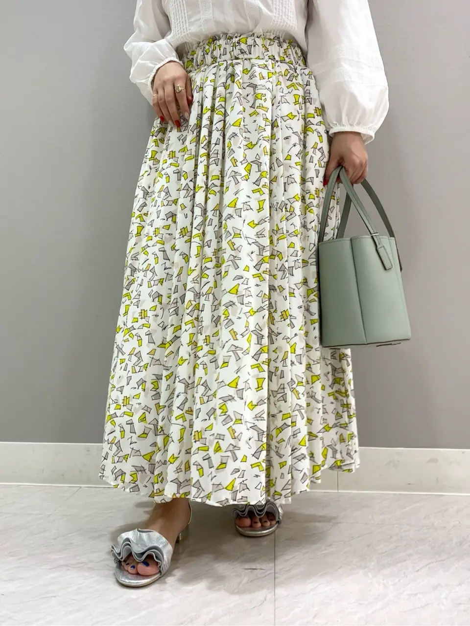 組曲 KATO コーディネート画像