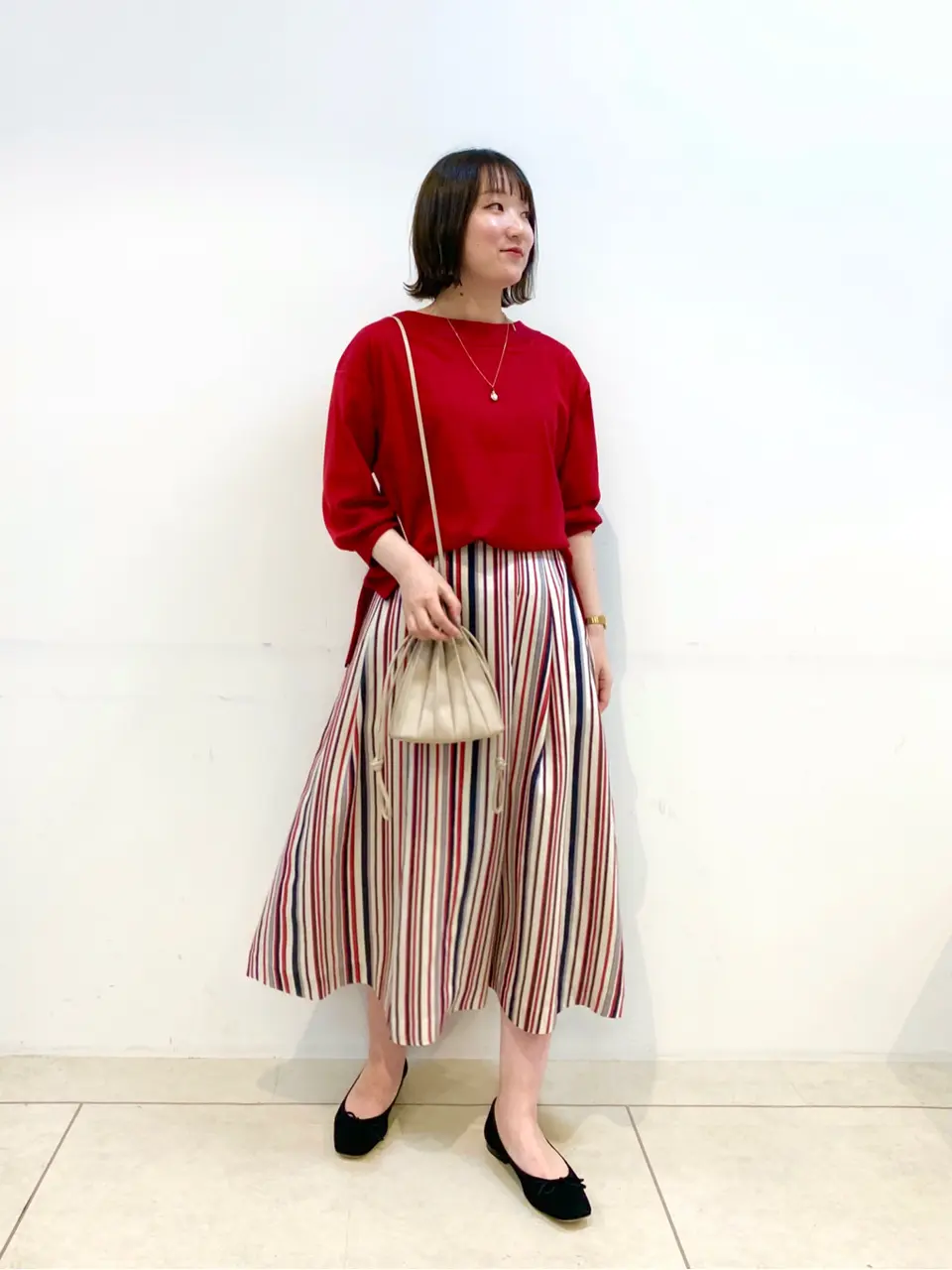 組曲 石井 コーディネート画像