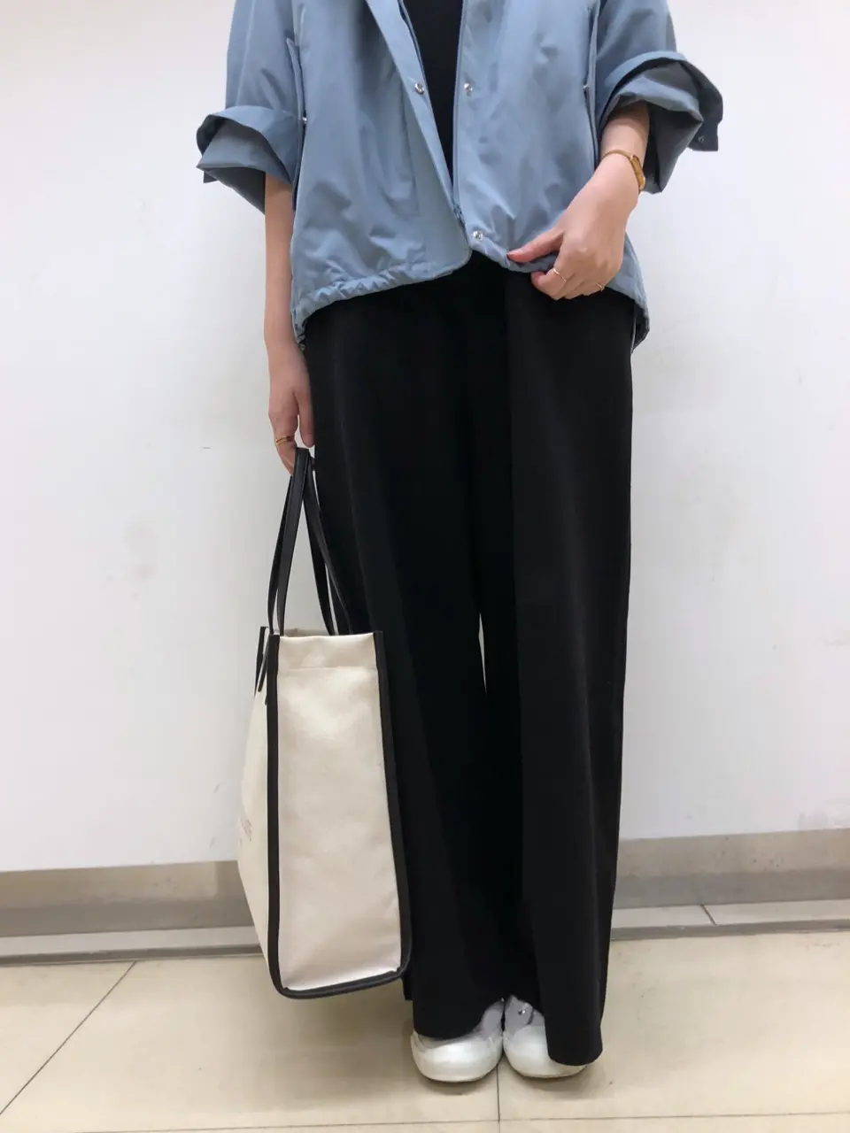 組曲 スタッフ コーディネート画像