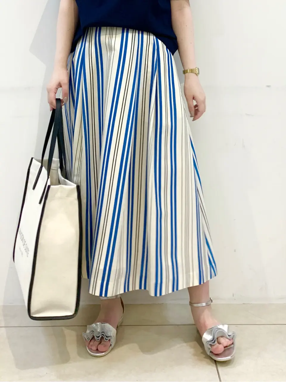 組曲 石井 コーディネート画像