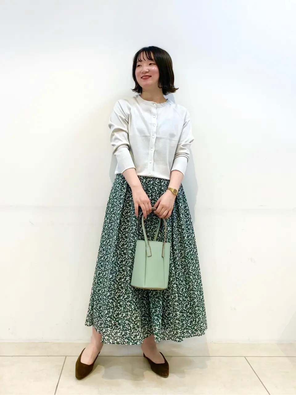 組曲 石井 コーディネート画像