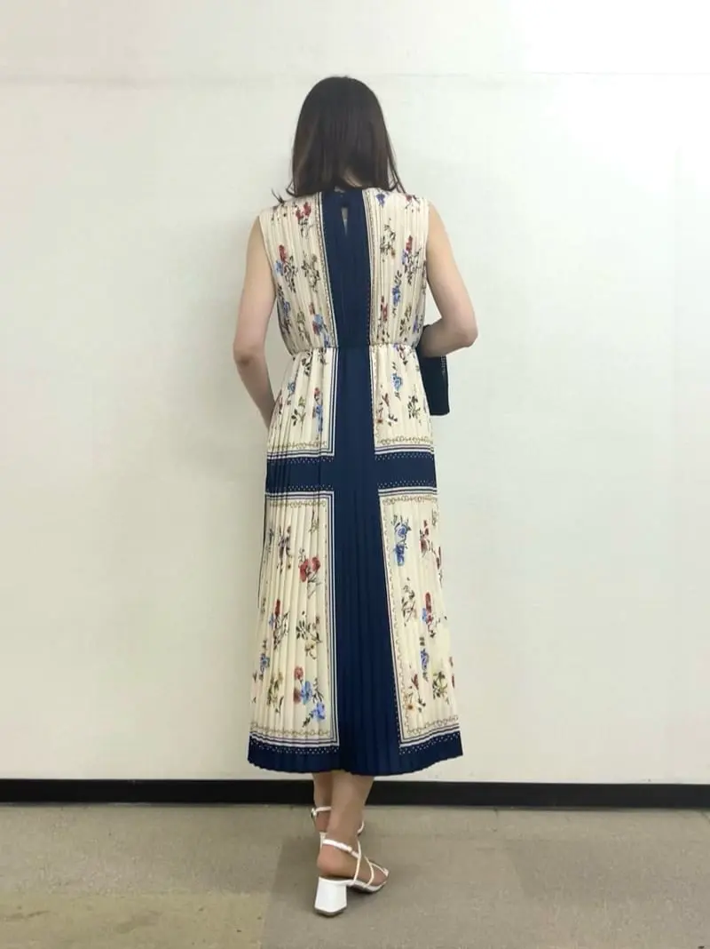 組曲 小山 コーディネート画像