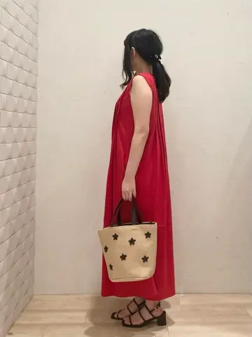 組曲 川根　彩 コーディネート画像