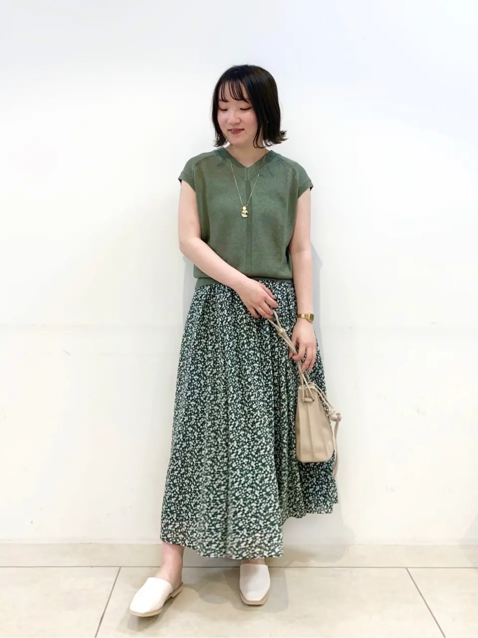 組曲 石井 コーディネート画像