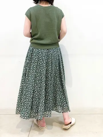 組曲 石井 コーディネート画像