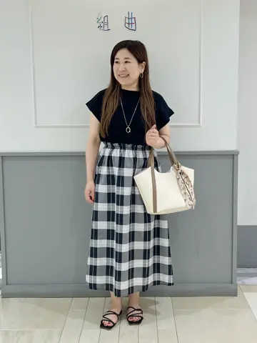 ANY SIS スタッフ コーディネート画像