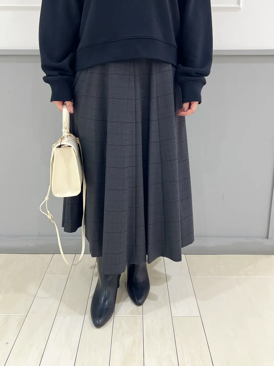 組曲 スタッフ コーディネート画像