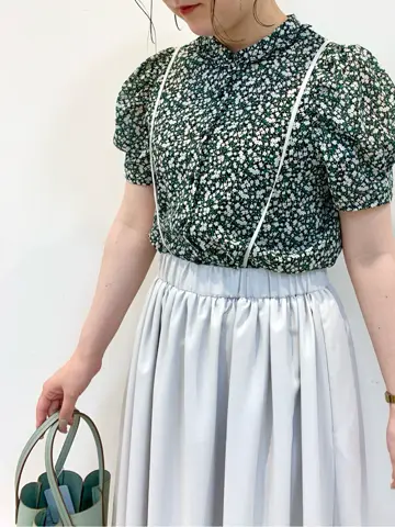 組曲 石井 コーディネート画像