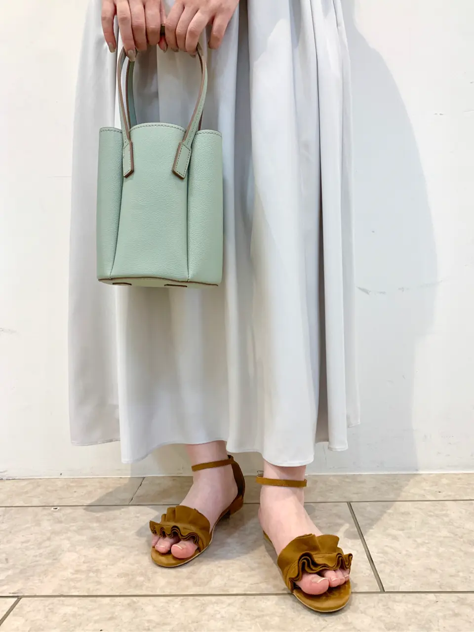 組曲 石井 コーディネート画像