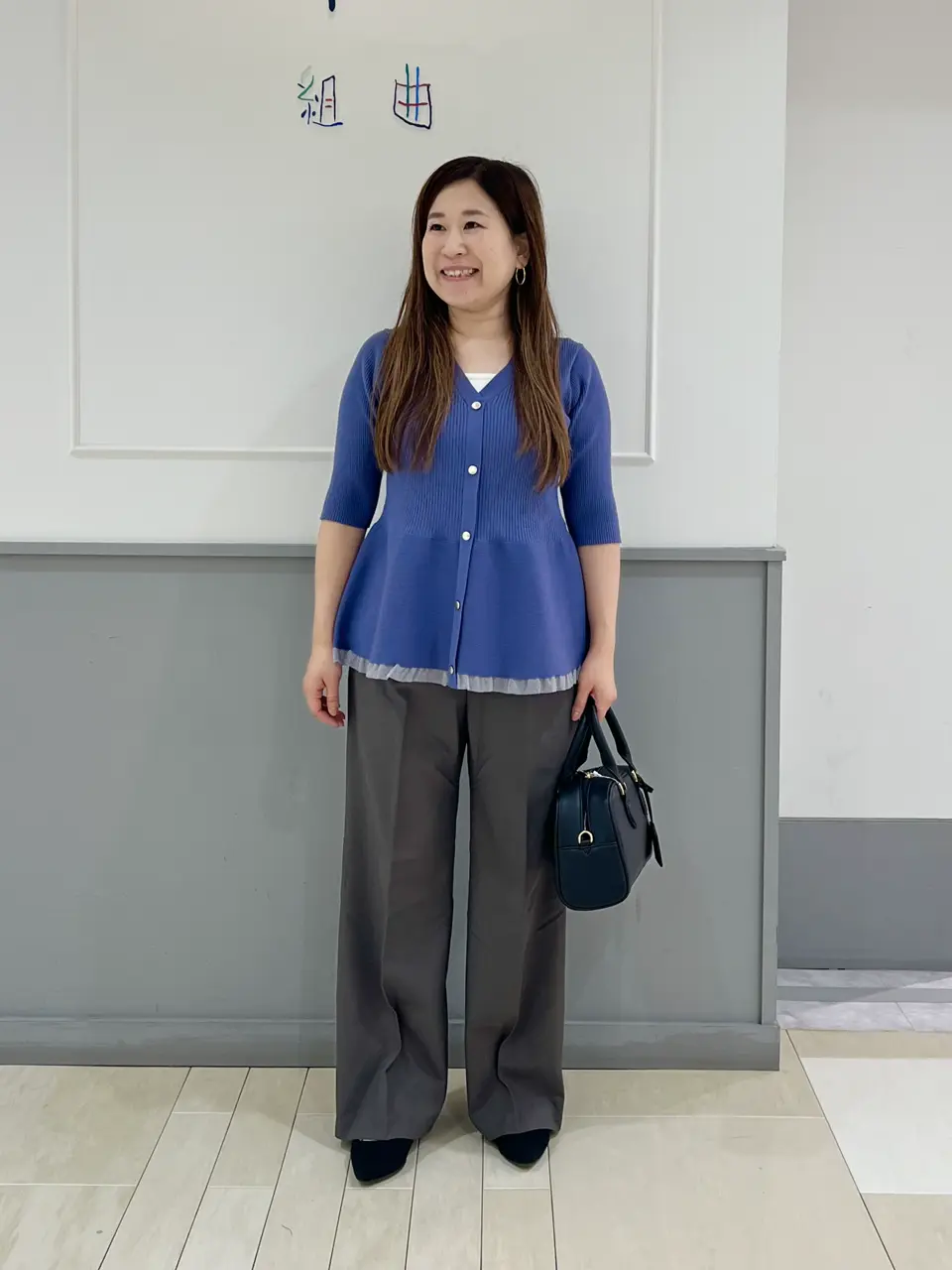 ANY SIS スタッフ コーディネート画像