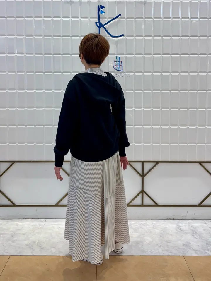 組曲 井上 コーディネート画像