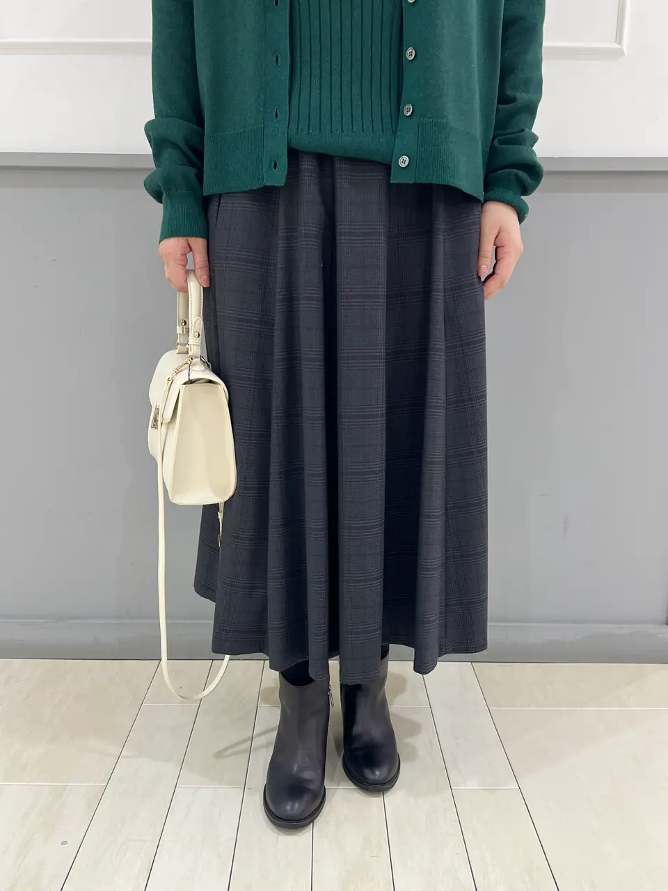 組曲 スタッフ コーディネート画像