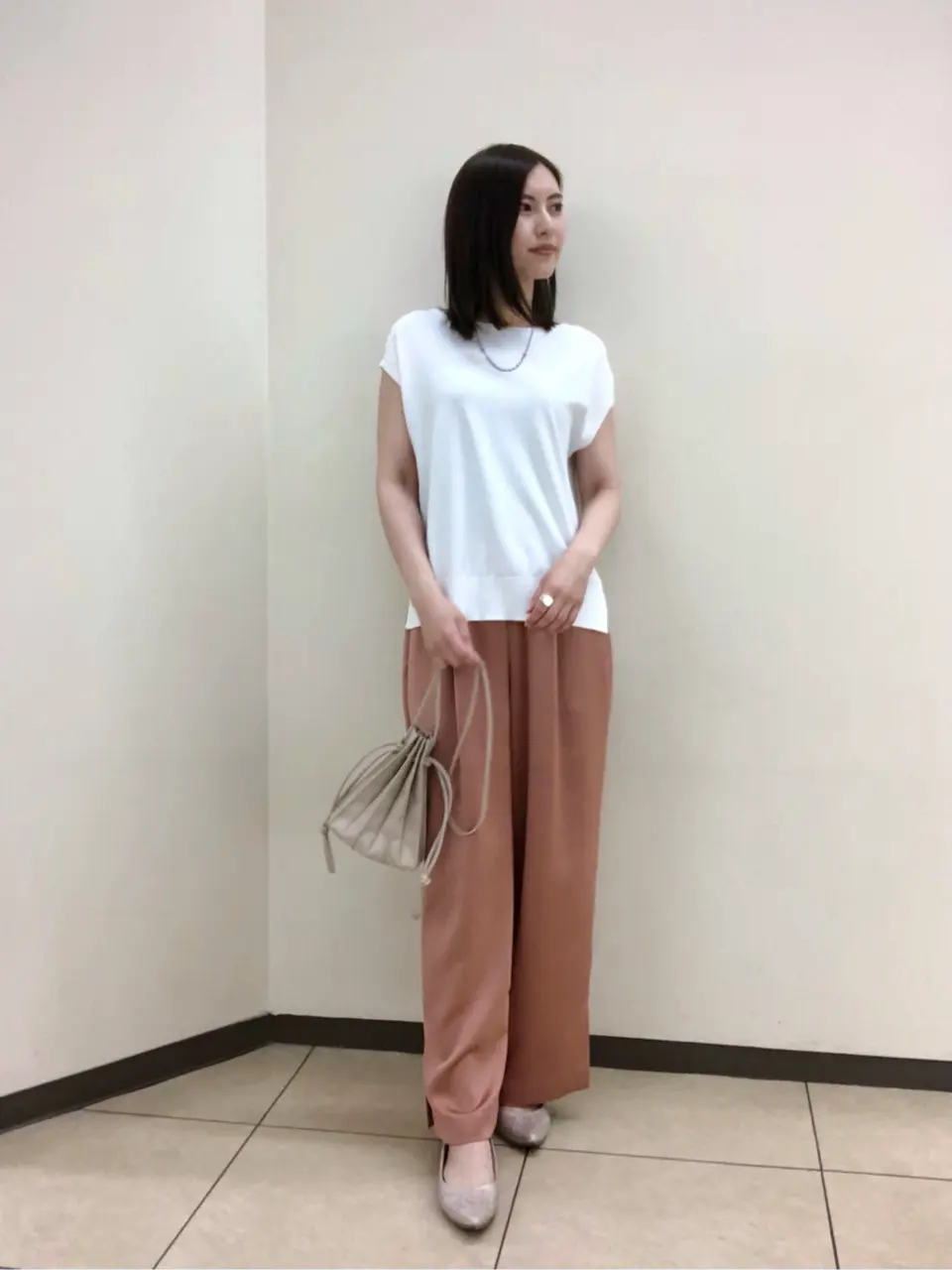 組曲 岩田 コーディネート画像