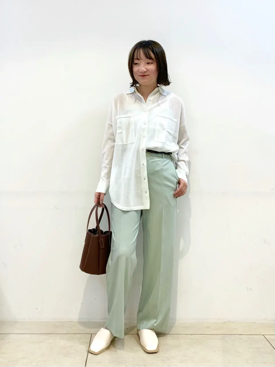 組曲 石井 コーディネート画像