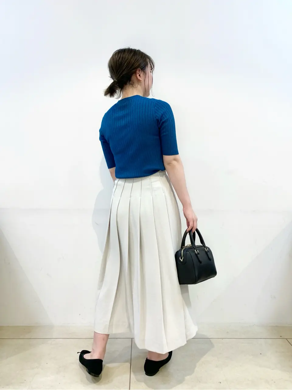 組曲 石井 コーディネート画像