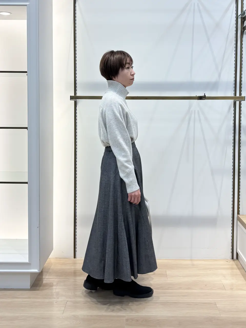 組曲 井上 コーディネート画像