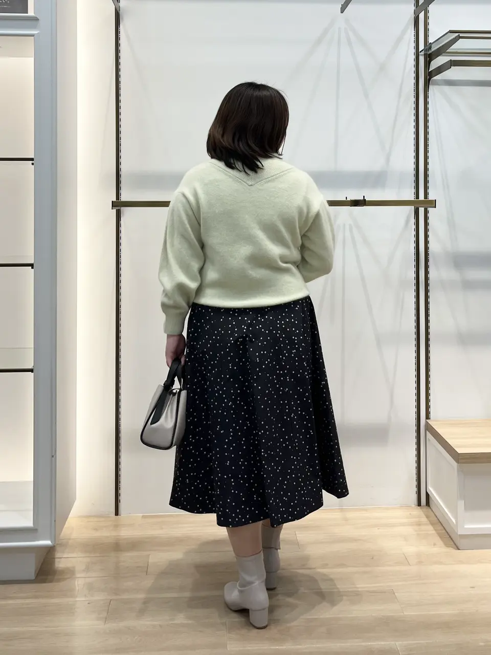 組曲 中山 コーディネート画像