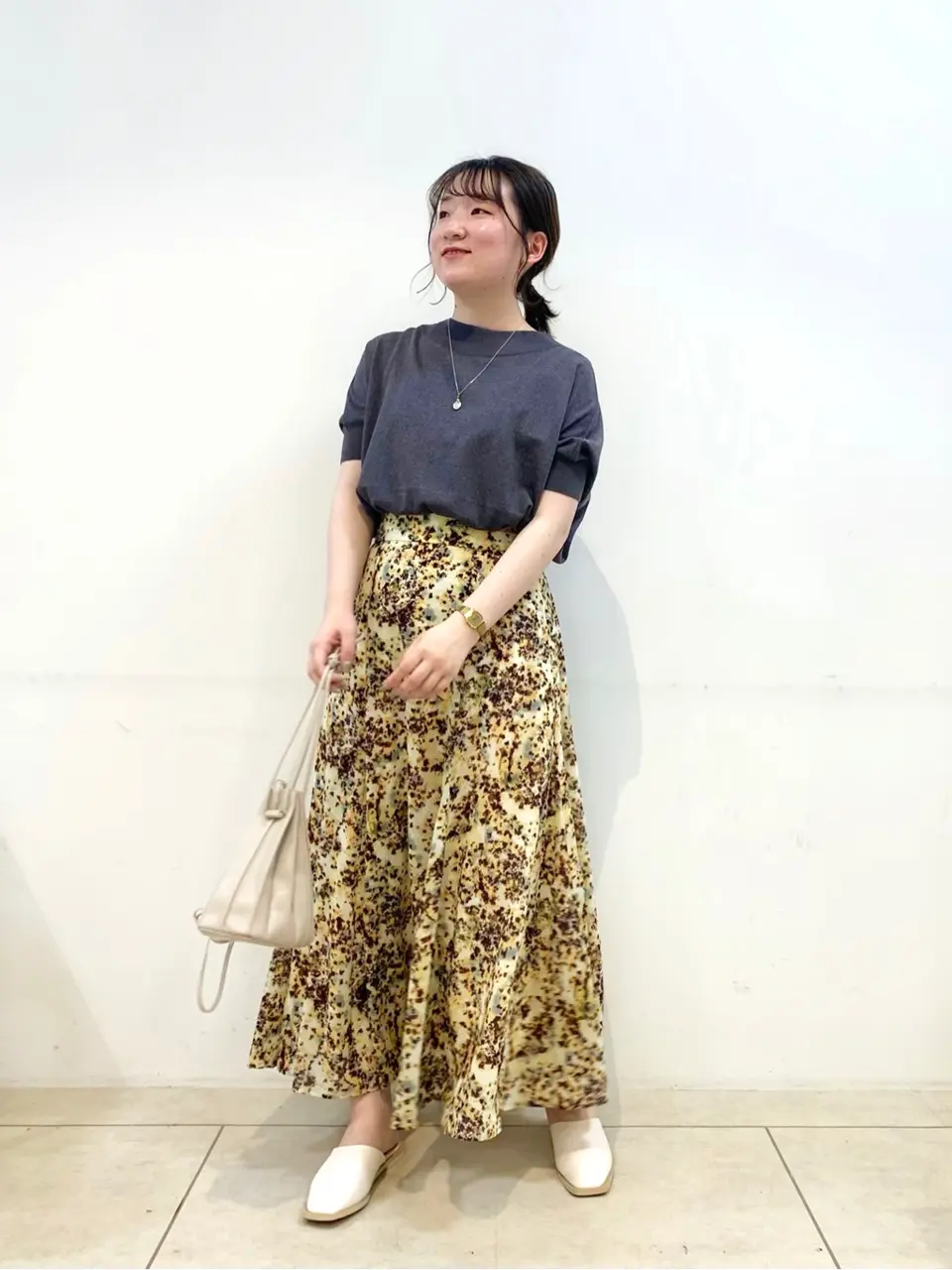 組曲 石井 コーディネート画像