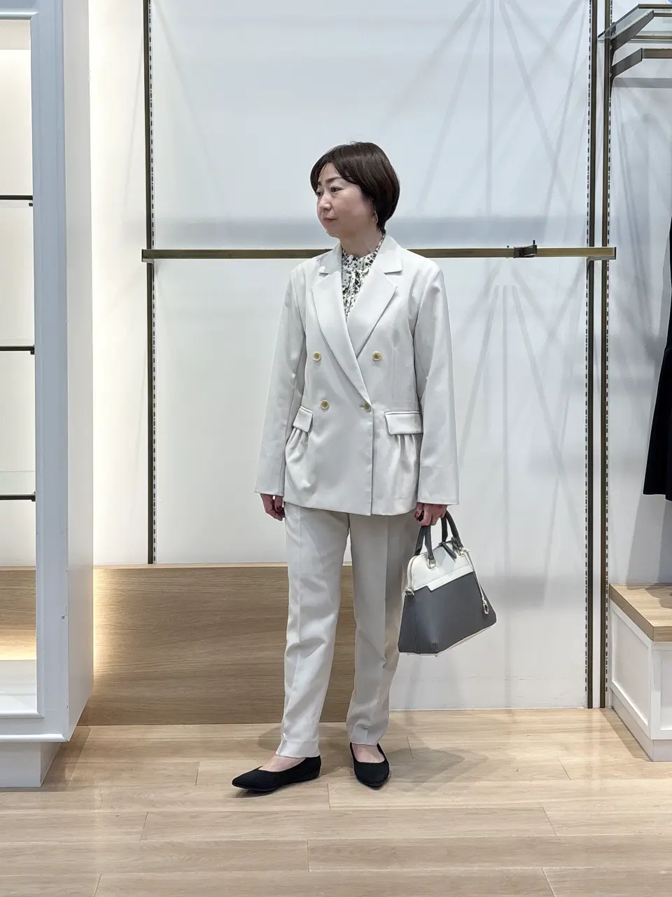 組曲 井上 コーディネート画像