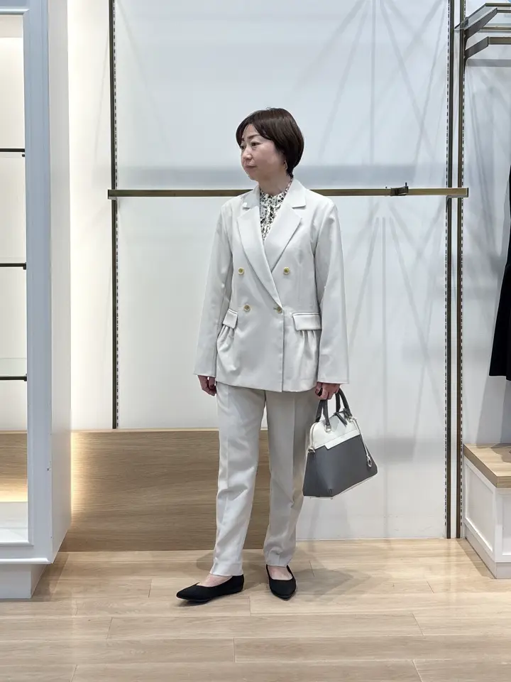 組曲 井上 コーディネート画像