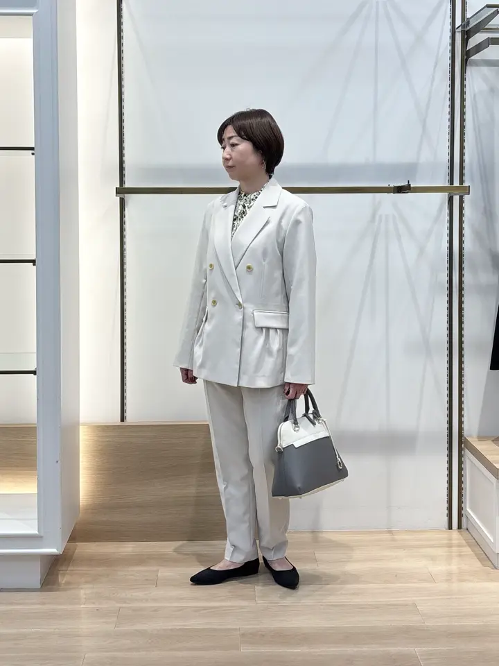 組曲 井上 コーディネート画像