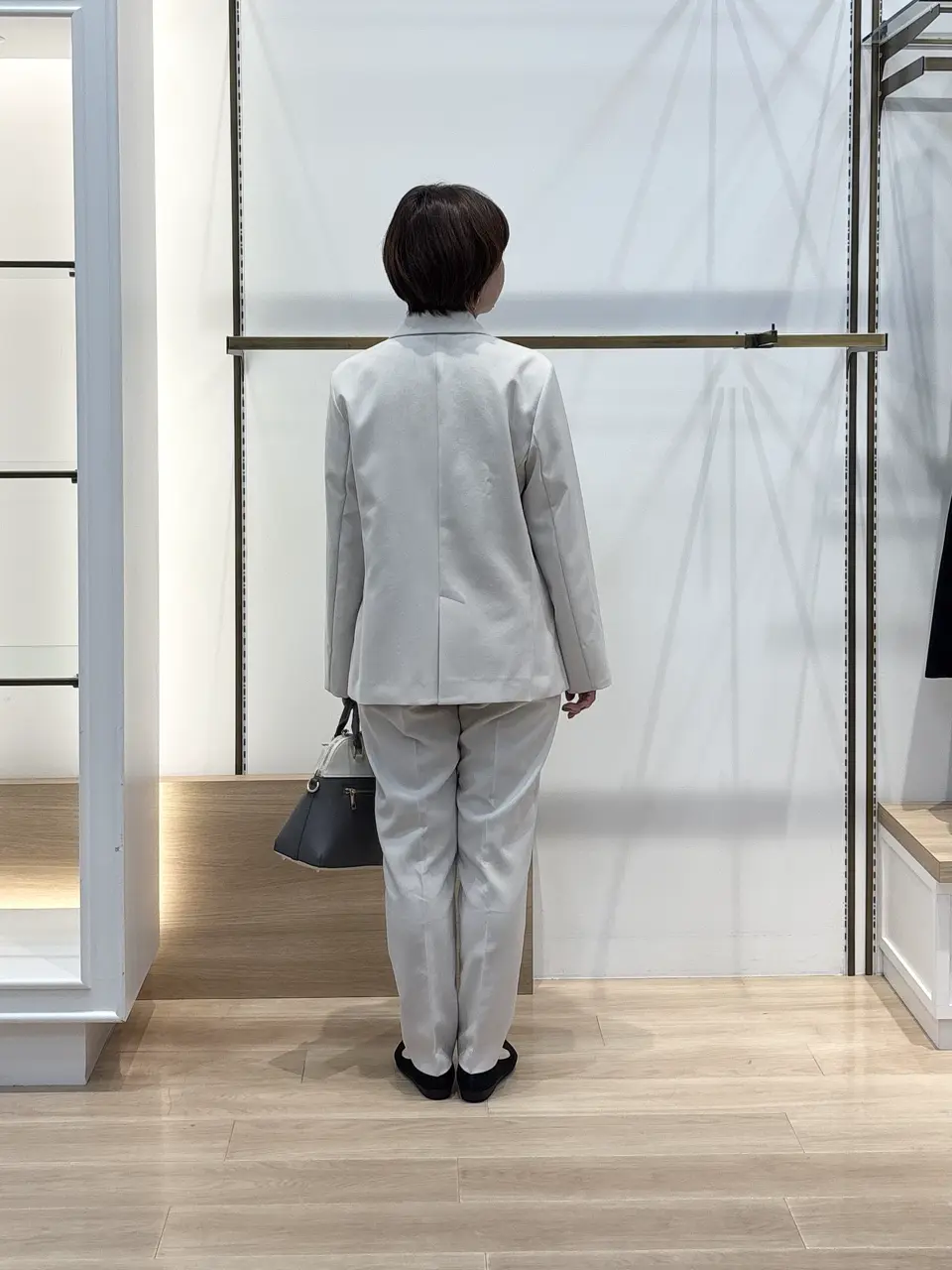 組曲 井上 コーディネート画像