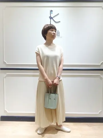 組曲 井上 コーディネート画像