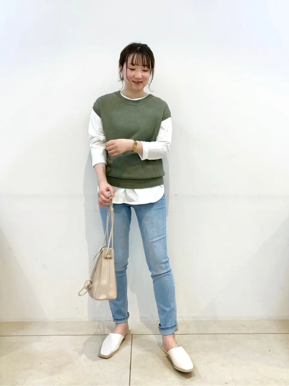 組曲 石井 コーディネート画像