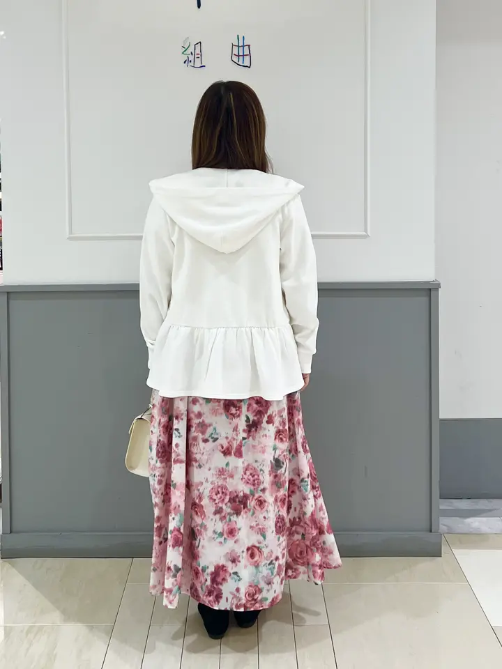 組曲 スタッフ コーディネート画像