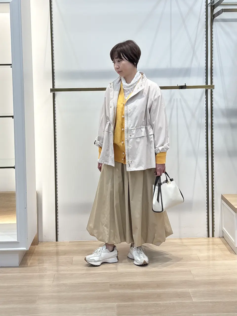 組曲 井上 コーディネート画像